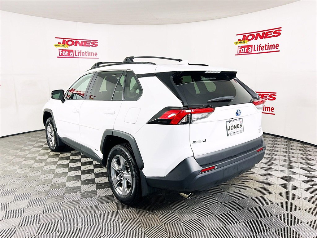 2024 Toyota RAV4 Hybrid LE photo 2