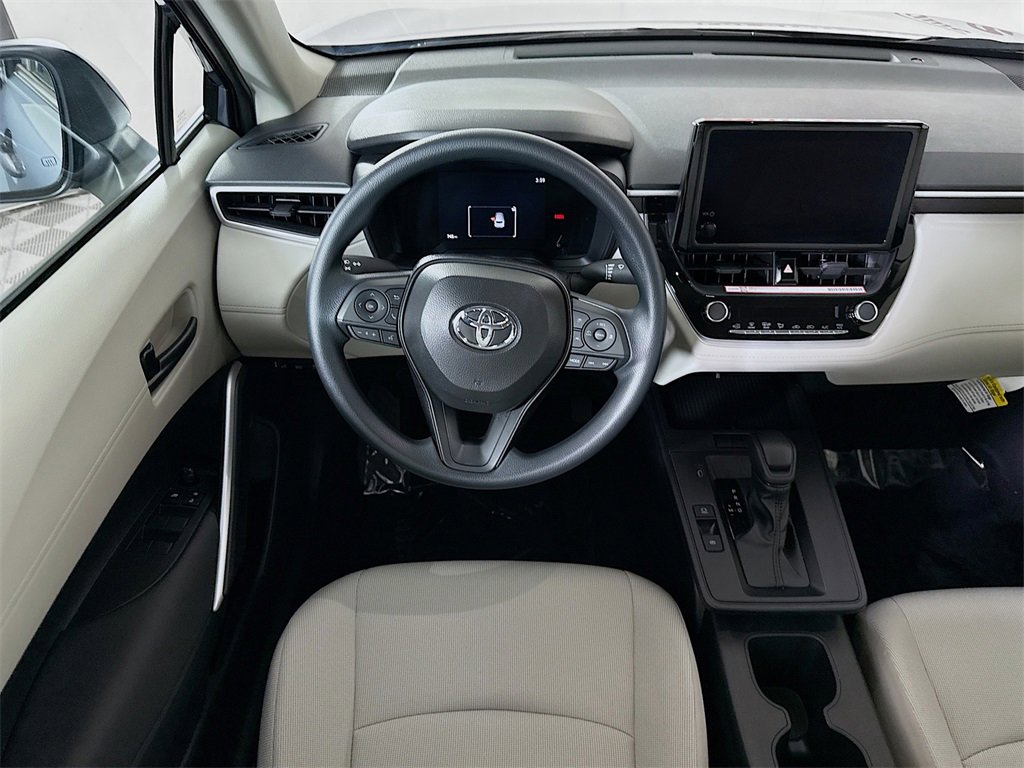 2026 Toyota Corolla Cross L photo 3