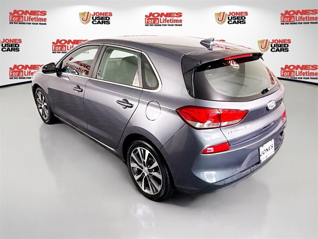 2019 Hyundai Elantra GT Base photo 2