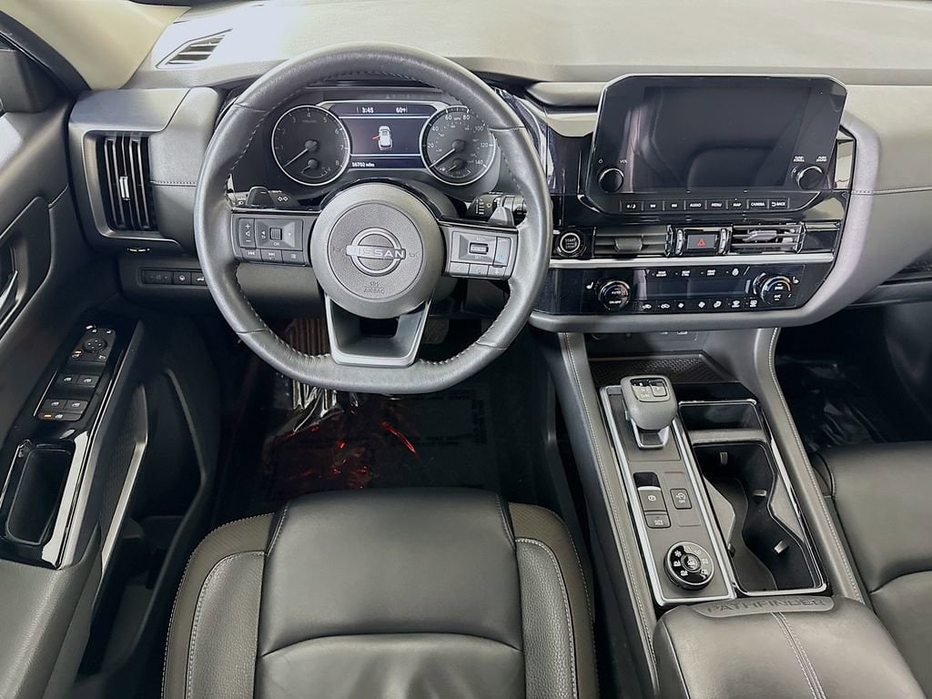 Used 2023 Nissan Pathfinder SL SUV