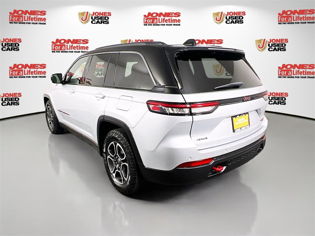 2022 Jeep Grand Cherokee Trailhawk photo 2