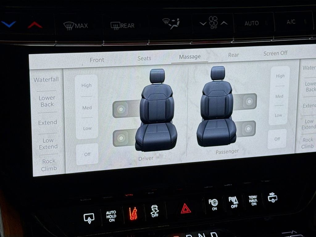 2022 Jeep Grand Wagoneer Series III - Photo 13