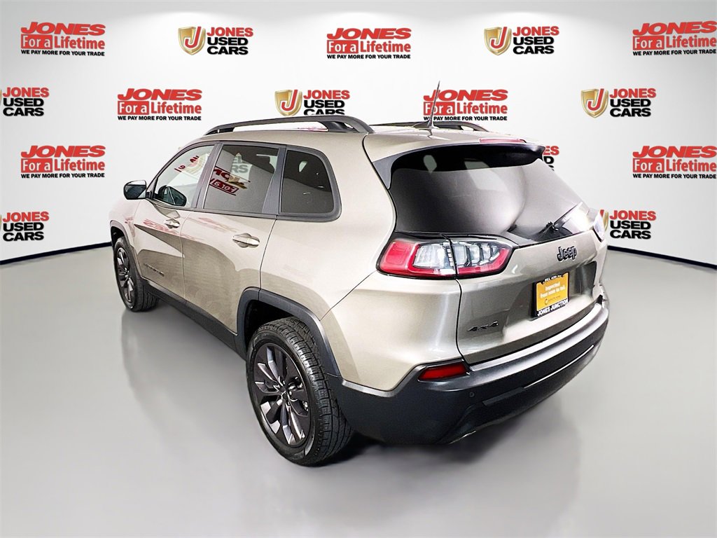 2021 Jeep Cherokee Latitude Lux photo 2