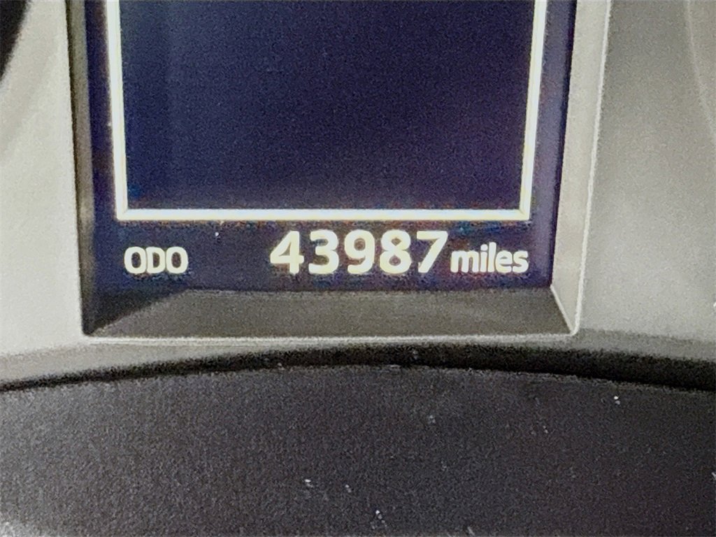 2017 Toyota Corolla XSE photo 4