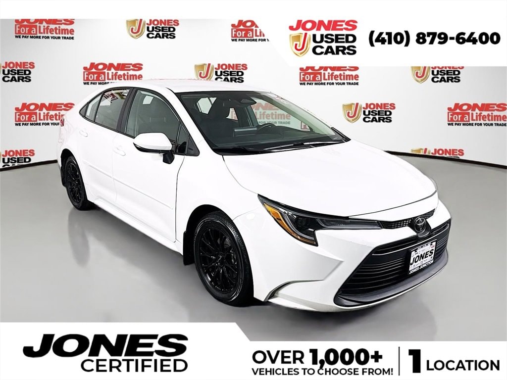 2024 Toyota Corolla LE's photo