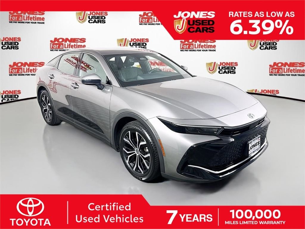2024 Toyota Crown XLE AWD's photo