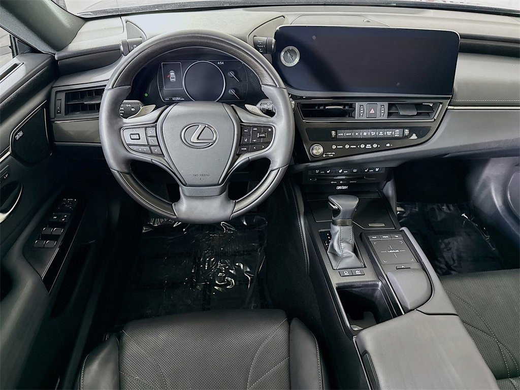 Used 2022 Lexus ES 300h Luxury Sedan