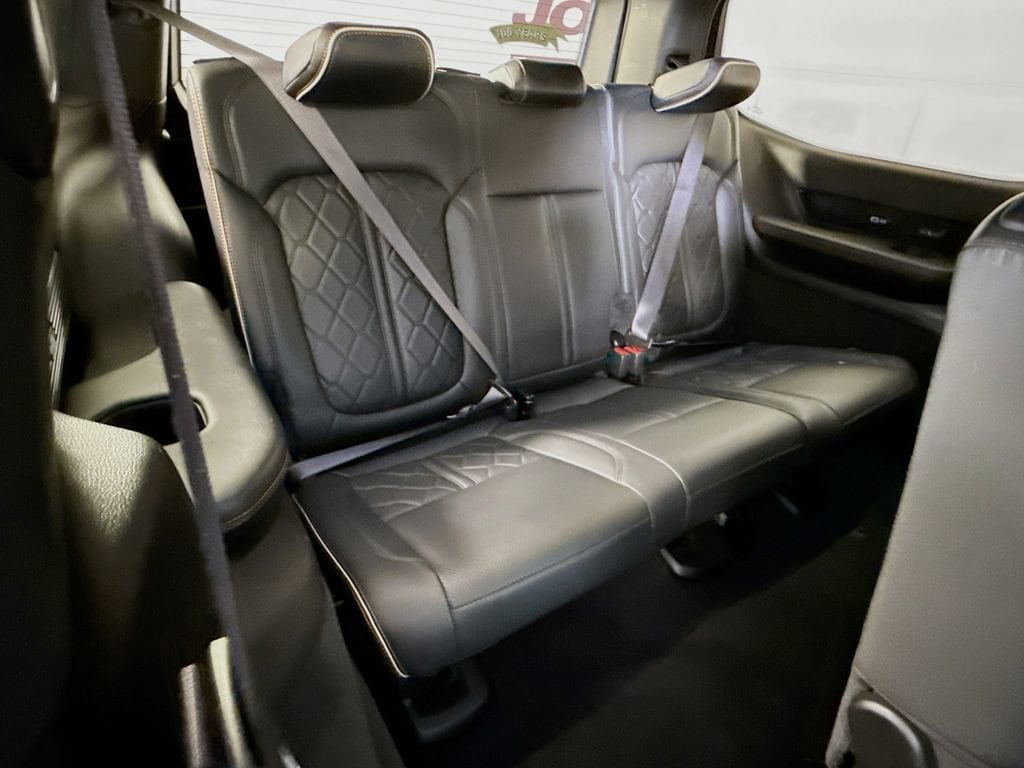 2022 Jeep Grand Wagoneer Series III - Photo 33