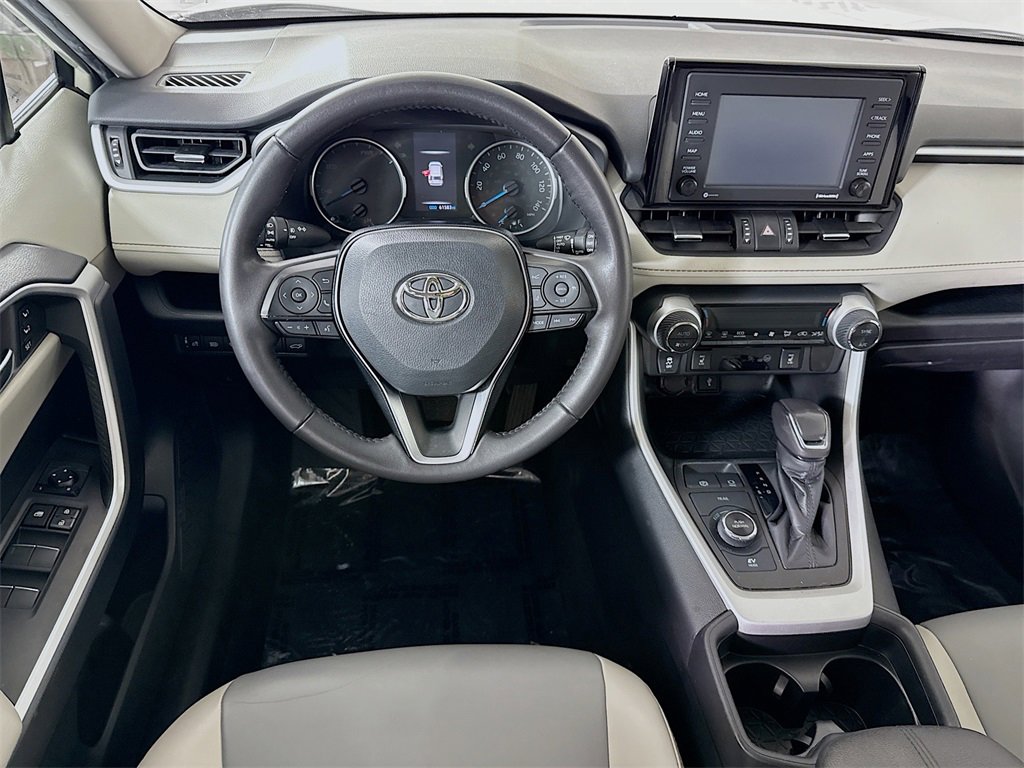 2021 Toyota RAV4 Hybrid XLE Premium photo 2