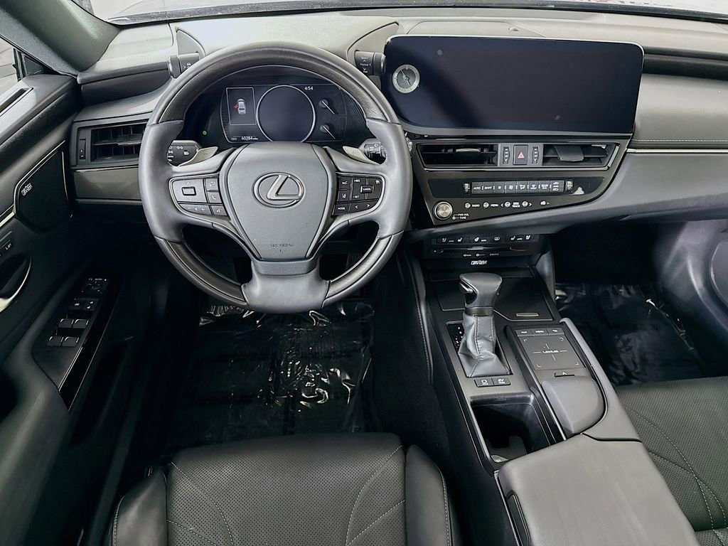 Used 2022 Lexus ES 300h Luxury Sedan