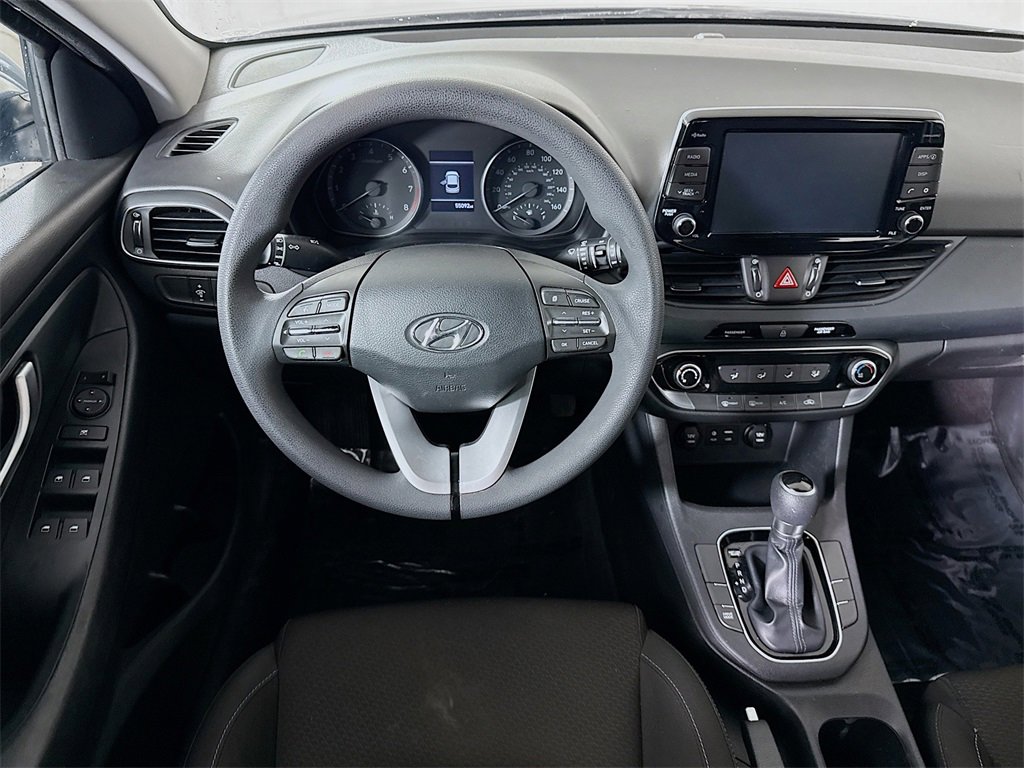 2019 Hyundai Elantra GT Base photo 3