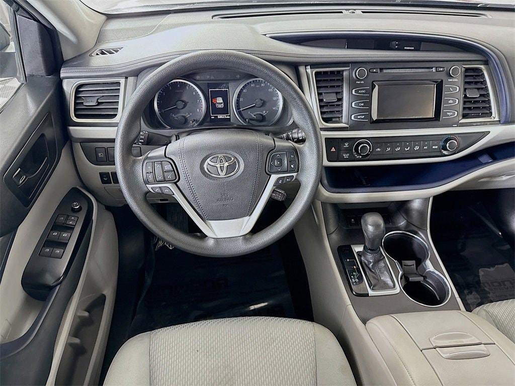 Used 2019 Toyota Highlander LE SUV