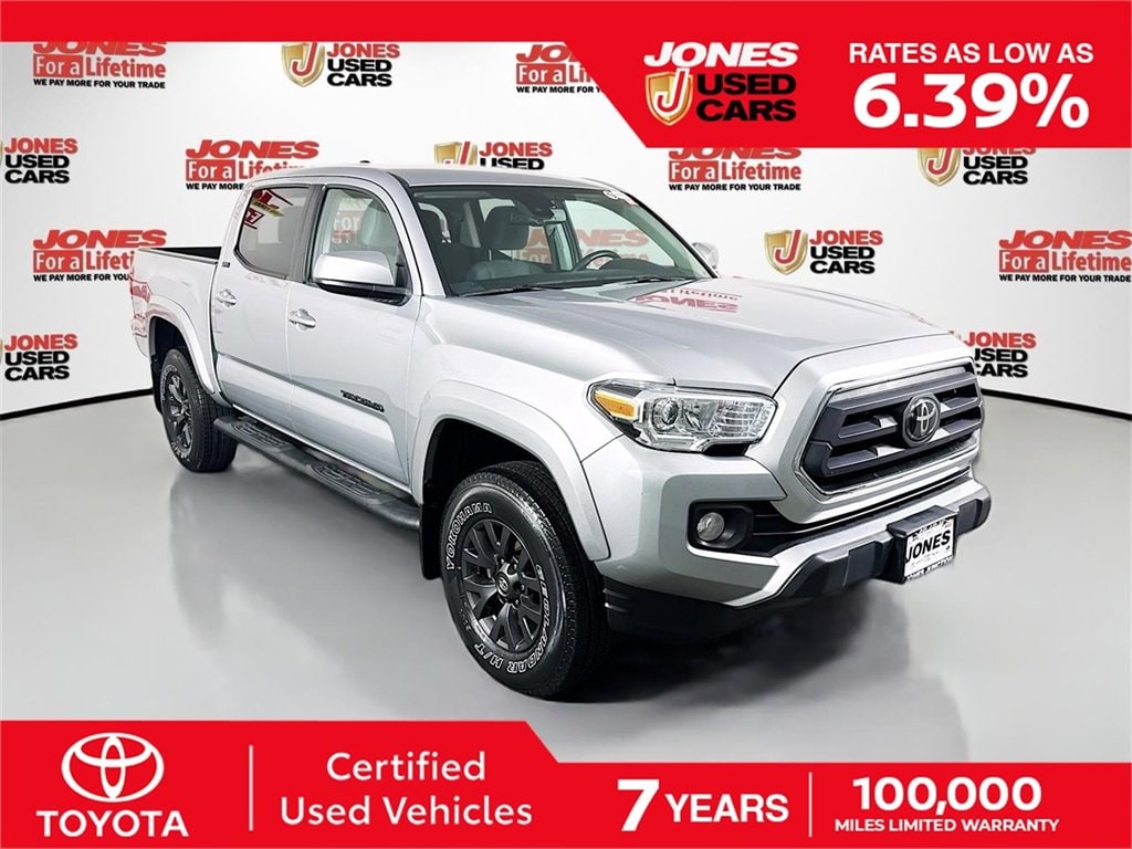 2022 Toyota Tacoma SR5's photo
