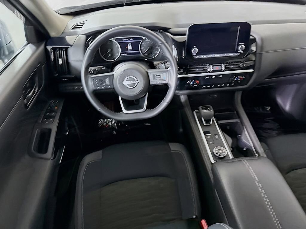 Used 2025 Nissan Pathfinder SV SUV
