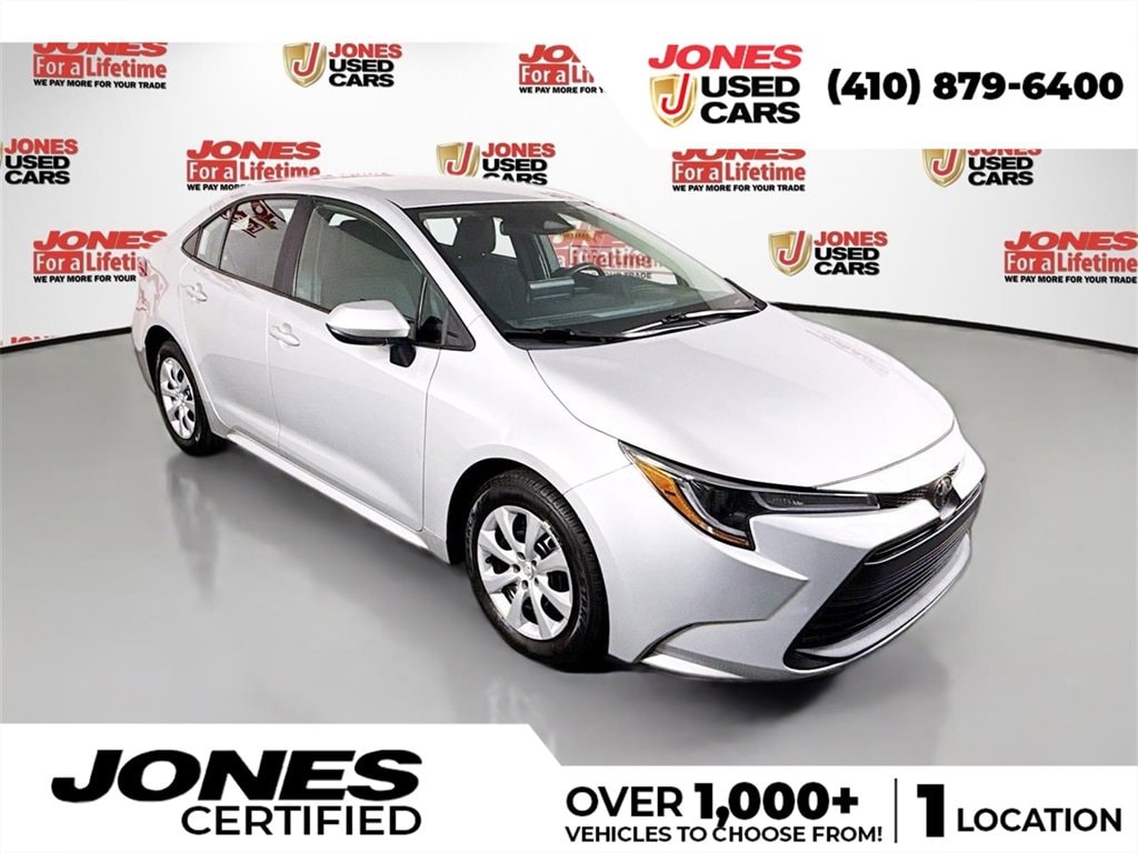 2023 Toyota Corolla LE's photo