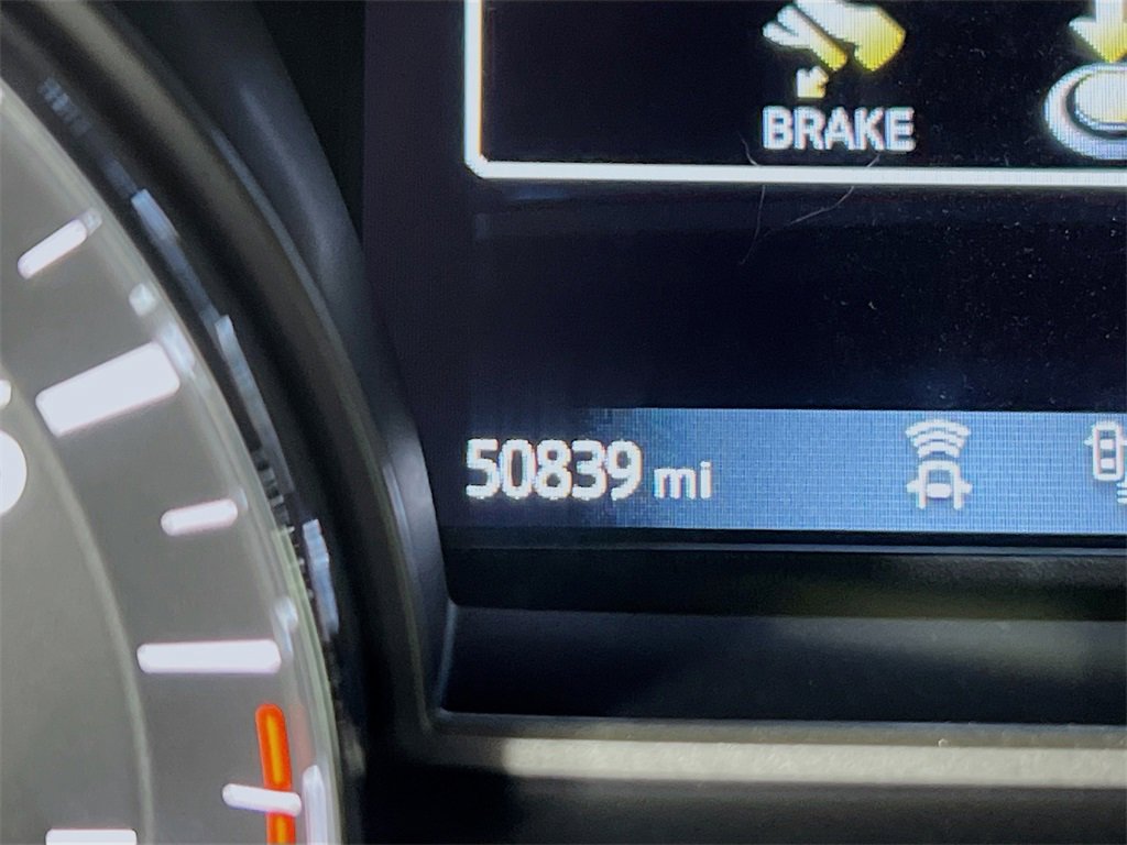 2020 Nissan Pathfinder SL photo 4