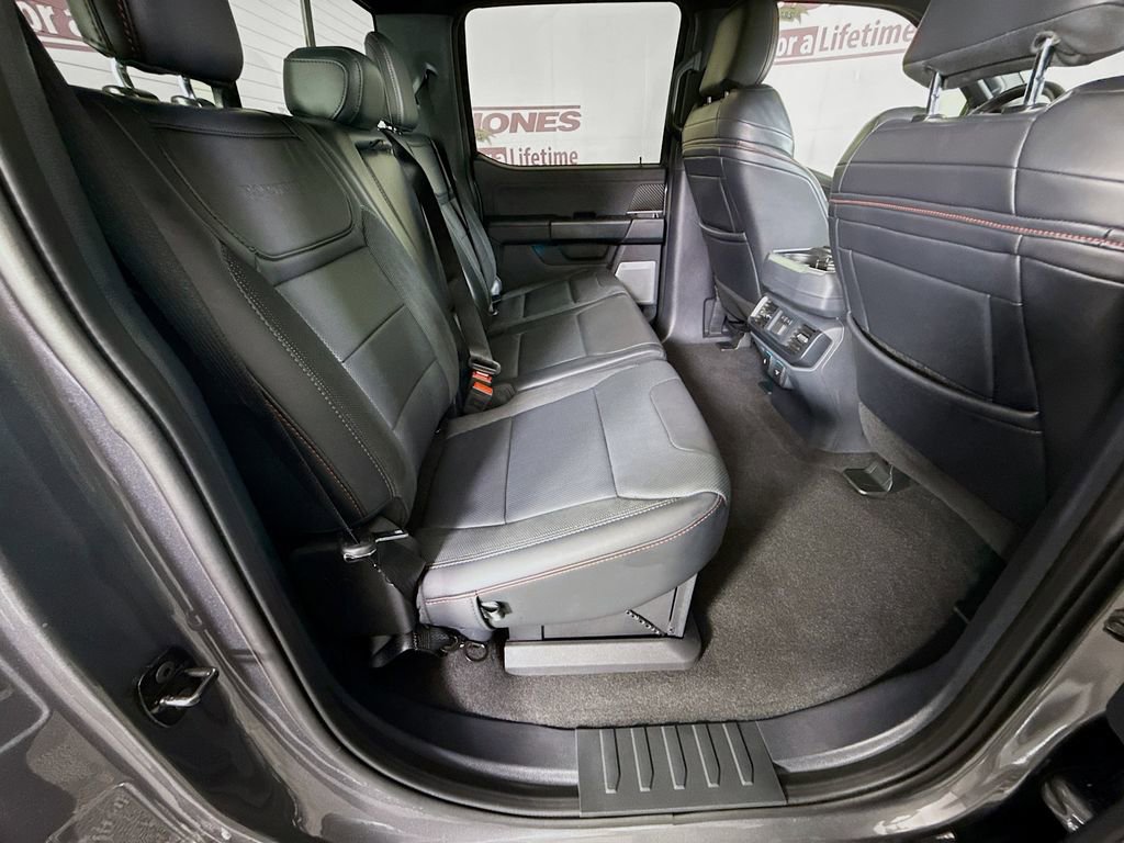 2024 Ford F-150 Raptor - Photo 32