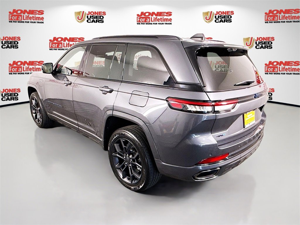 2023 Jeep Grand Cherokee 4xe photo 2