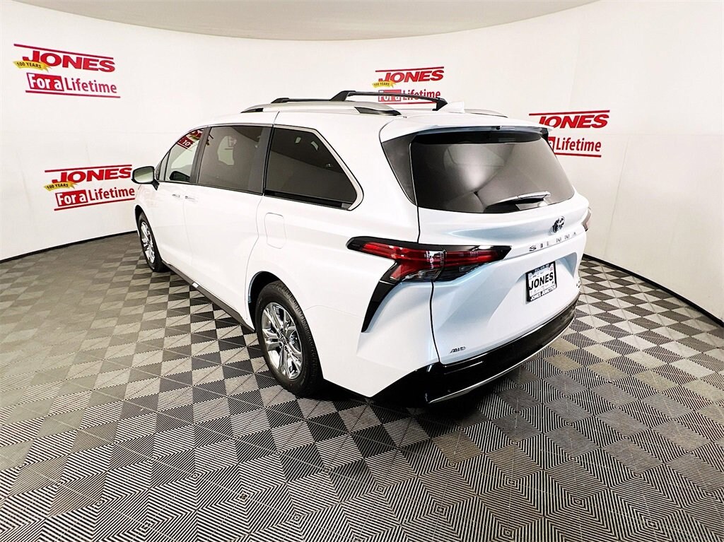 Used 2024 Toyota Sienna For Sale at Jones Toyota VIN 5TDESKFC7RS150145