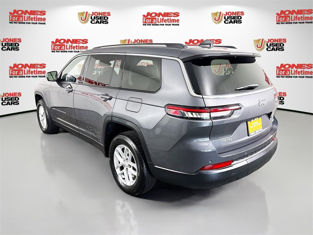 2023 Jeep Grand Cherokee Laredo photo 2