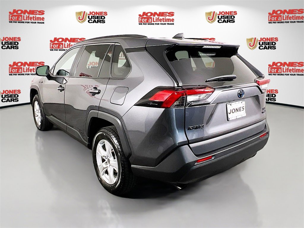 2021 Toyota RAV4 Hybrid XLE photo 2