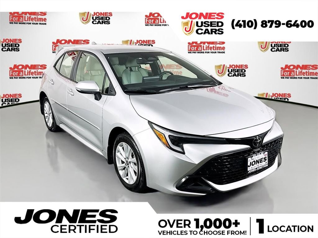 2025 Toyota Corolla Hatchback SE