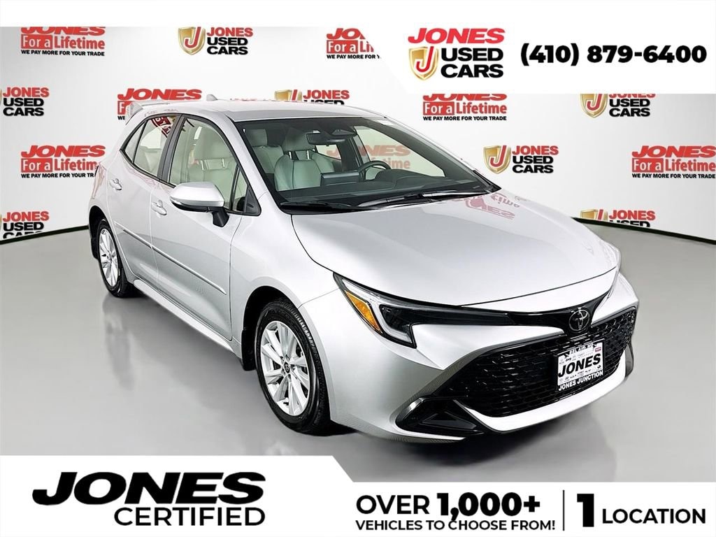 Used 2025 Toyota Corolla Hatchback SE Hatchback