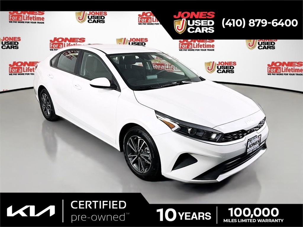 2024 Kia Forte LXS AT's photo