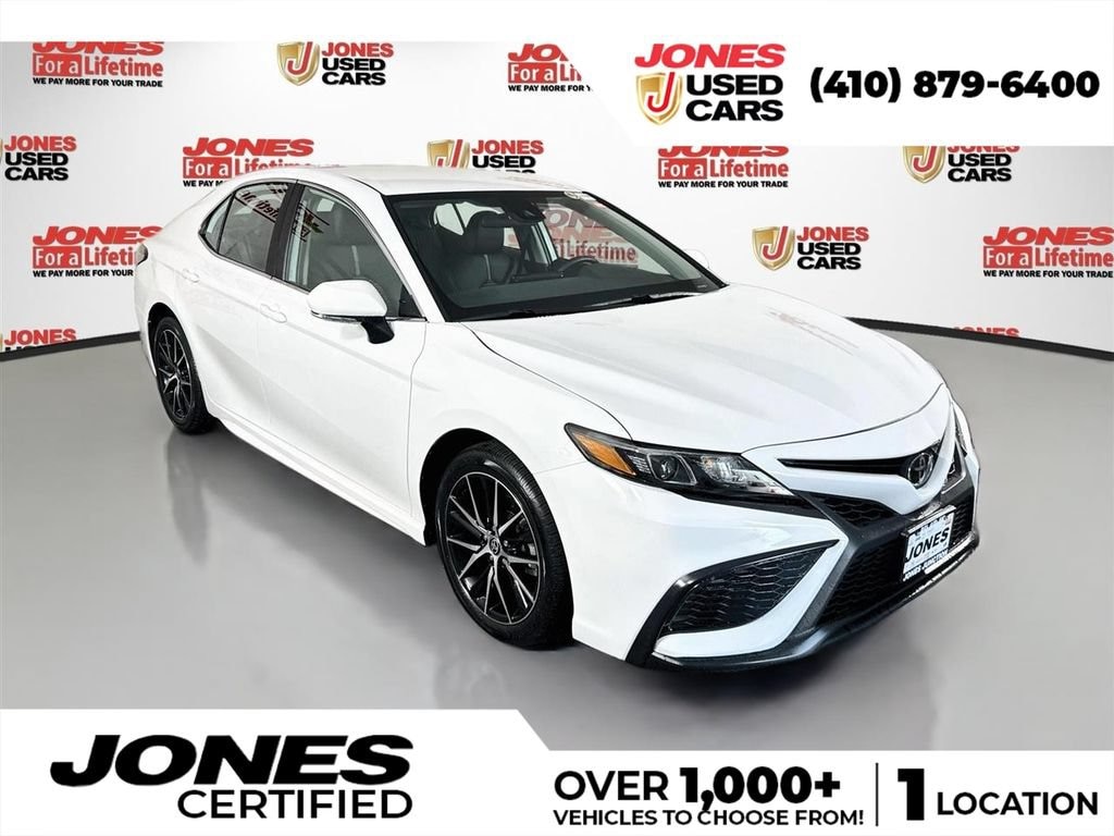 Used 2024 Toyota Camry SE Sedan