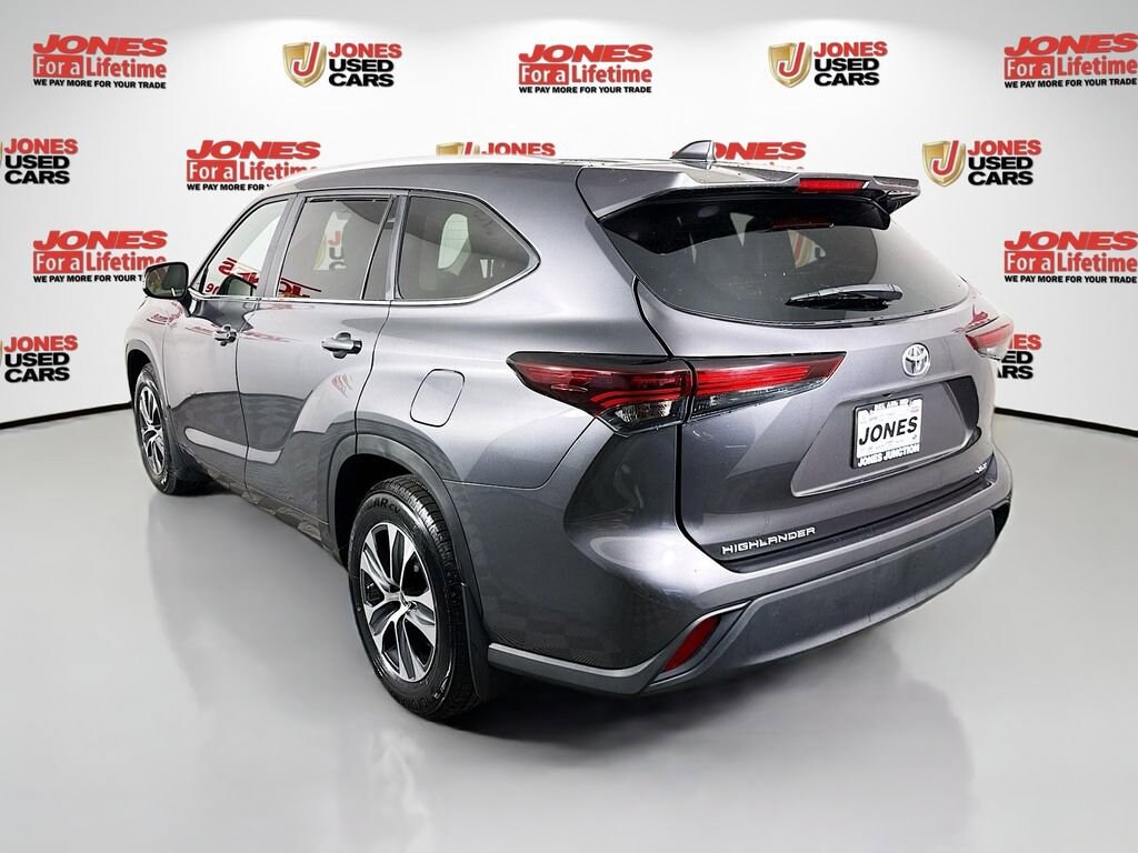 Used 2024 Toyota Highlander XLE SUV