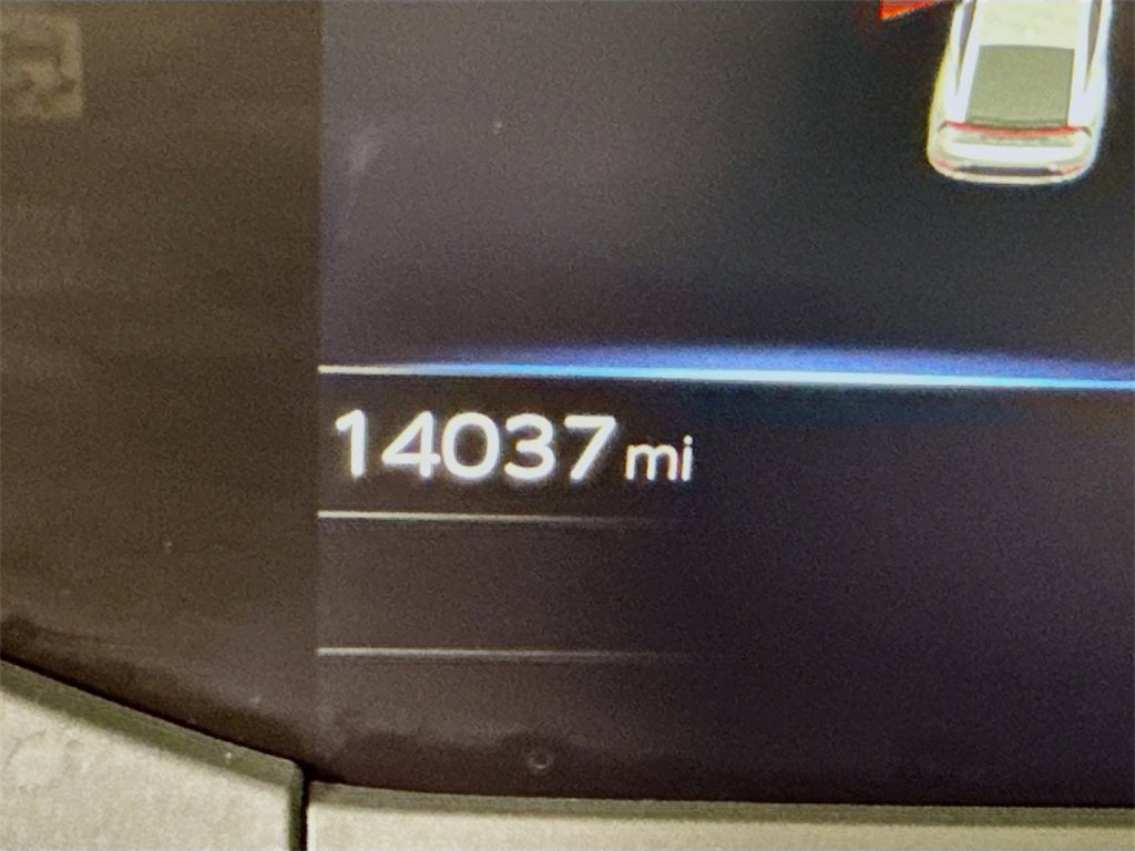 2024 Toyota Prius XLE photo 4