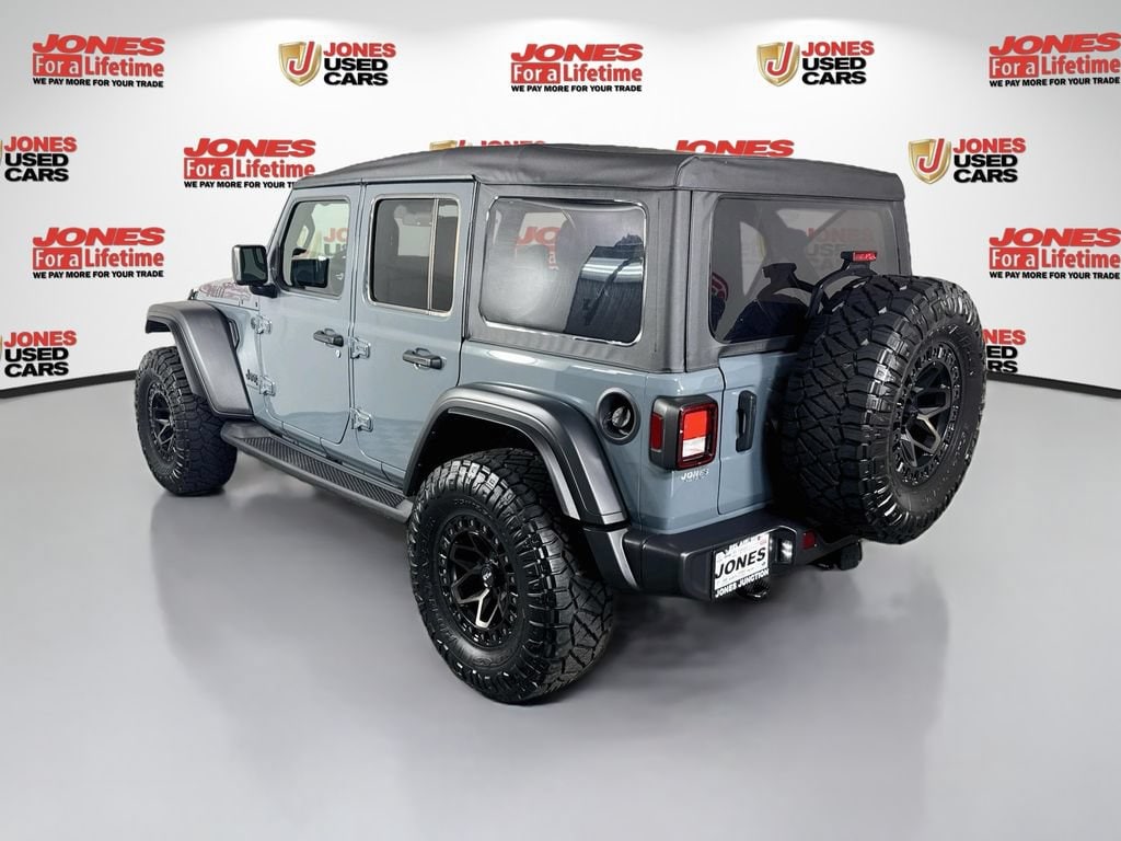 Used 2025 Jeep Wrangler Willys SUV