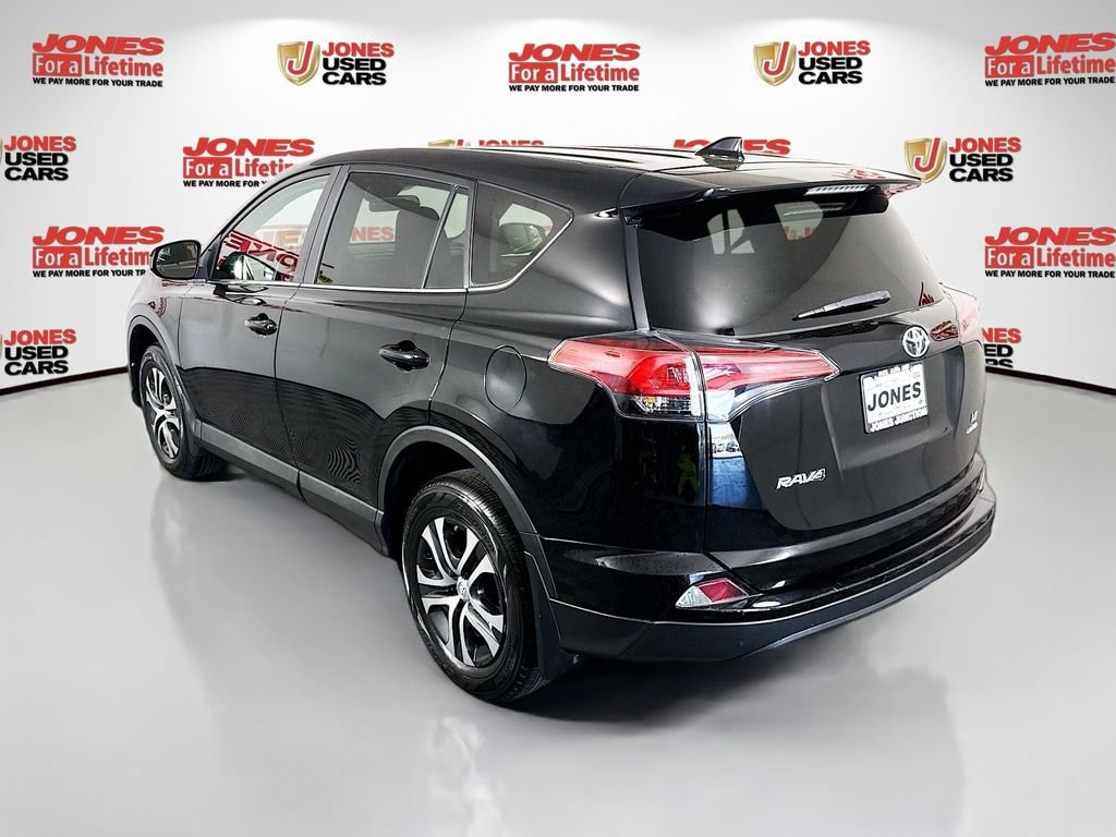 Used 2018 Toyota RAV4 LE SUV