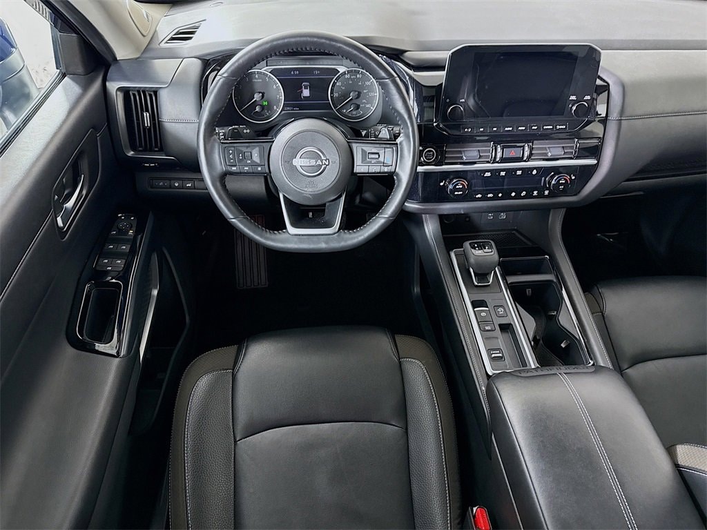 Used 2024 Nissan Pathfinder SL SUV