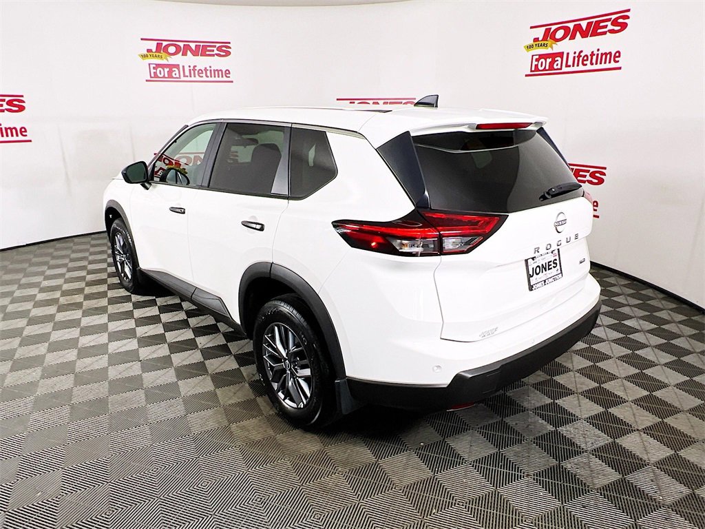 2024 Nissan Rogue S photo 2