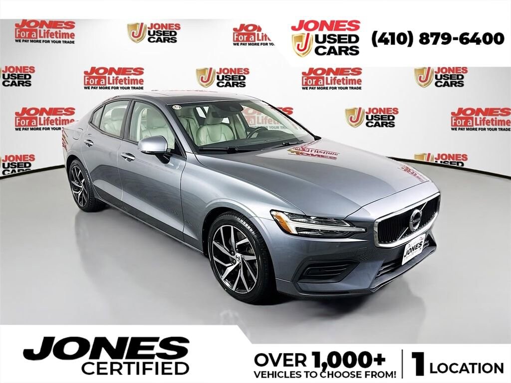 Used 2020 Volvo S60 T6 Momentum Sedan