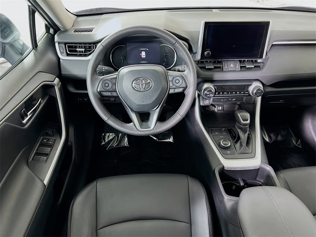 2024 Toyota RAV4 Hybrid XLE Premium photo 3