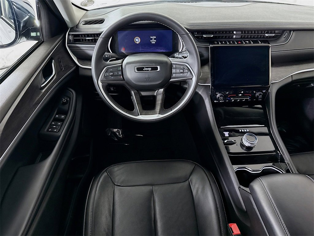 2023 Jeep Grand Cherokee Limited photo 3