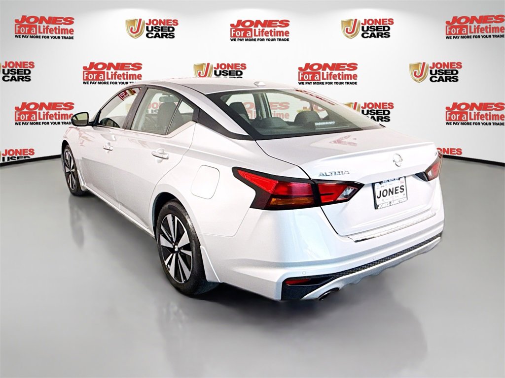 2021 Nissan Altima 2.5 SV photo 2