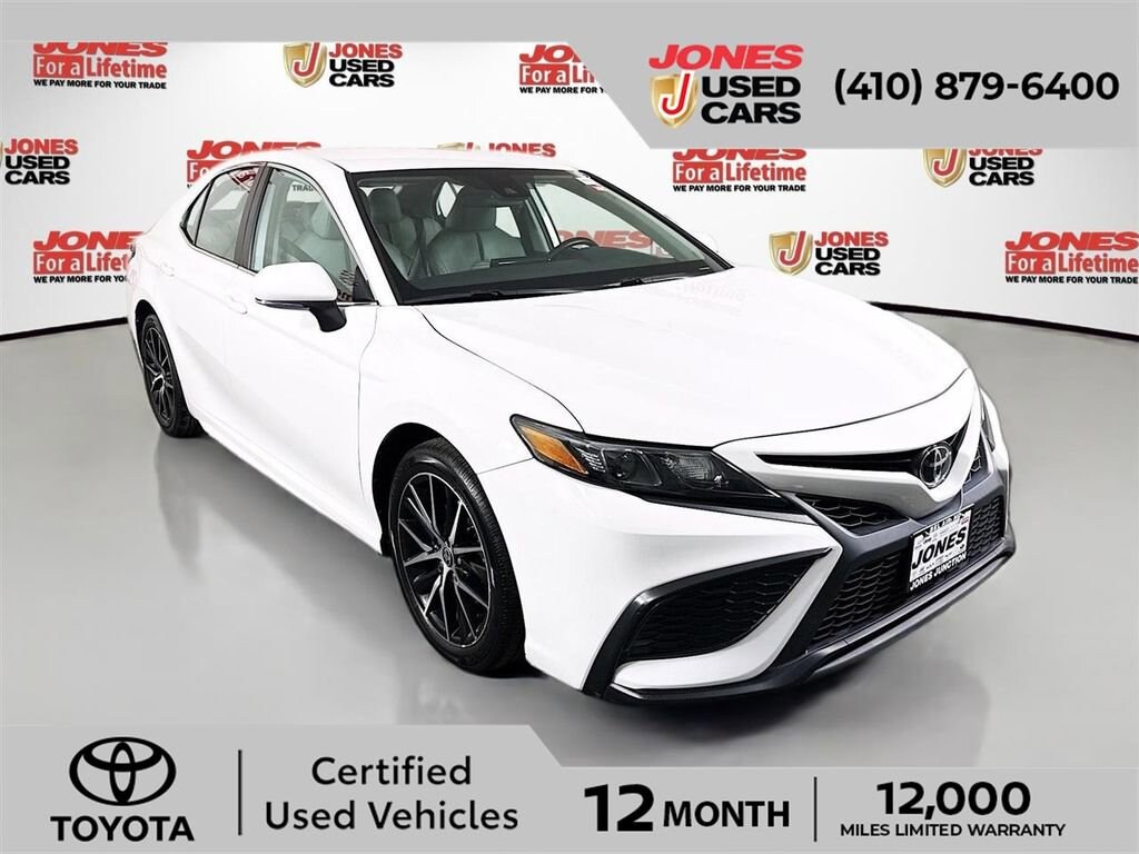 Used 2022 Toyota Camry SE Sedan