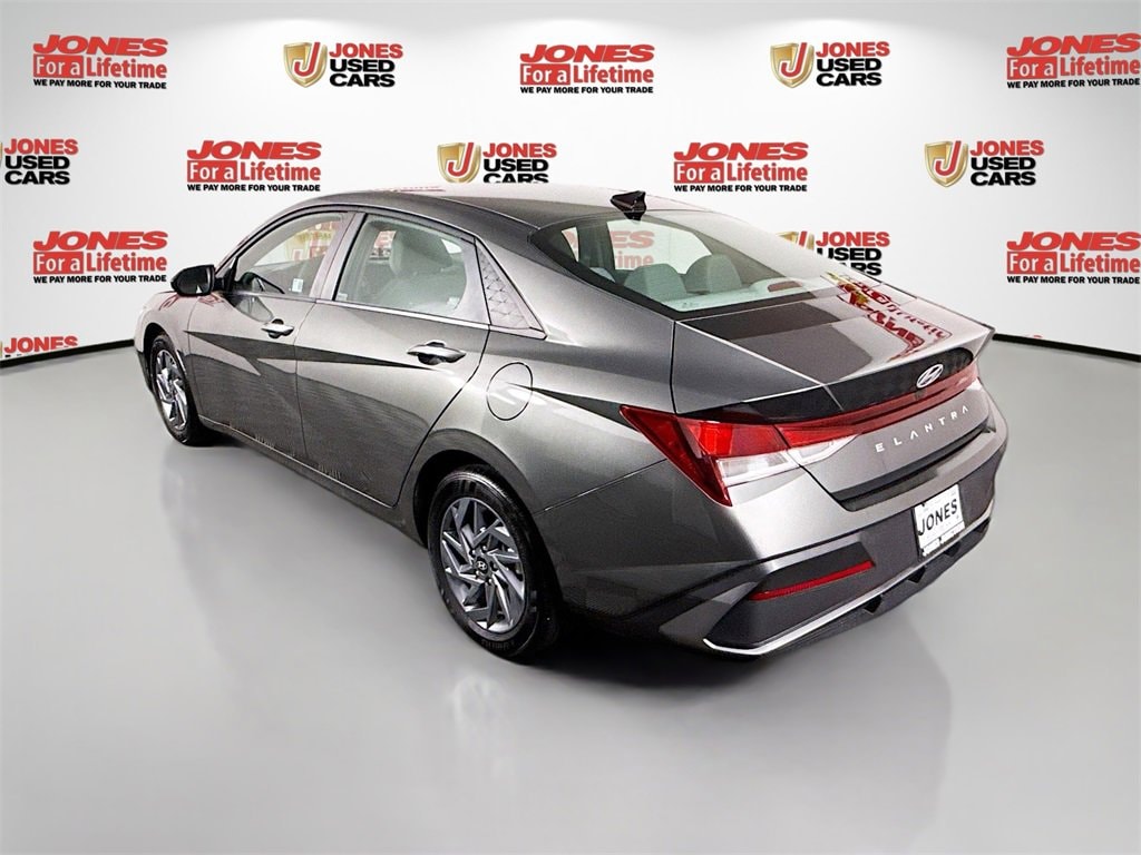Used 2024 Hyundai Elantra SEL Sedan