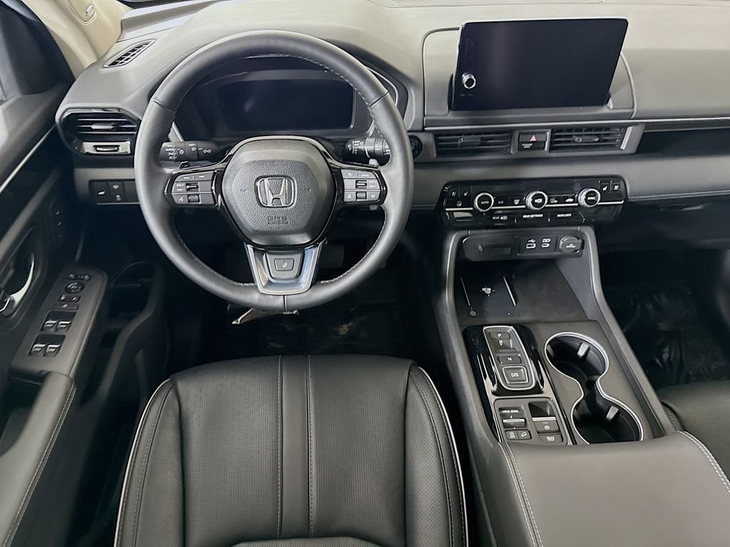 Used 2025 Honda Pilot Elite SUV