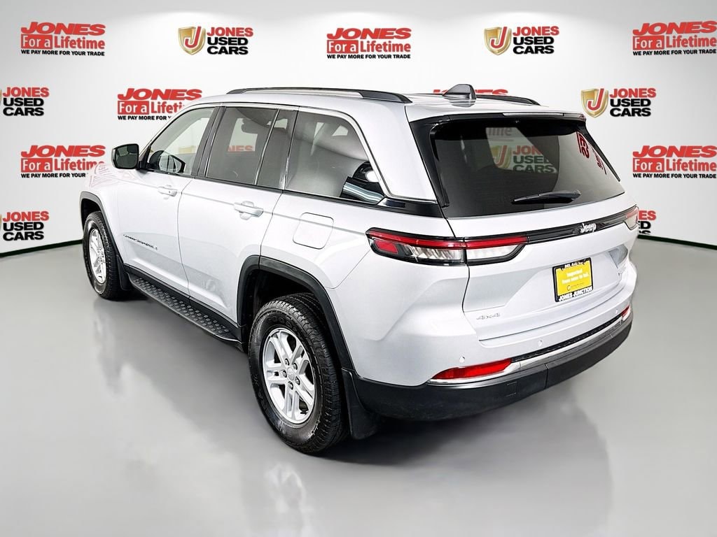 Used 2023 Jeep Grand Cherokee Laredo SUV