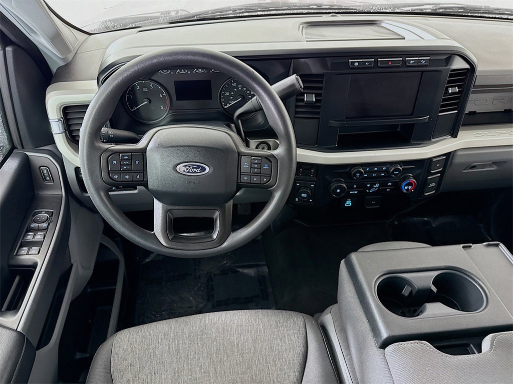 2024 Ford F-250 XL photo 3