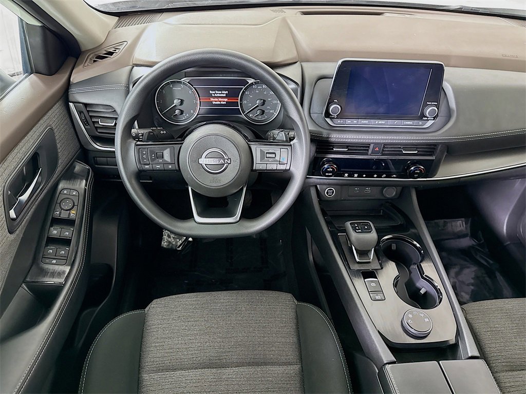 2023 Nissan Rogue SV photo 3