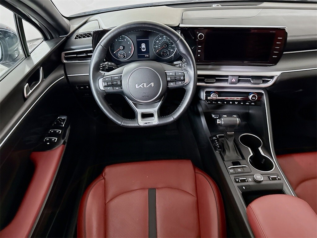 2024 Kia K5 GT-Line photo 3