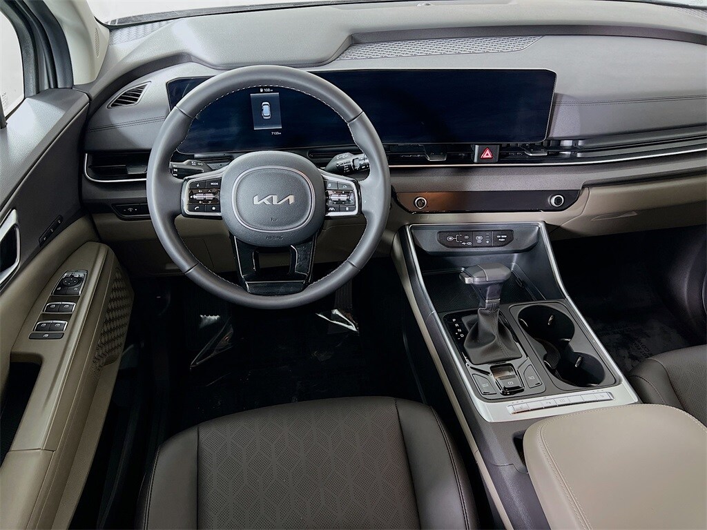 2025 Kia Carnival EX photo 3