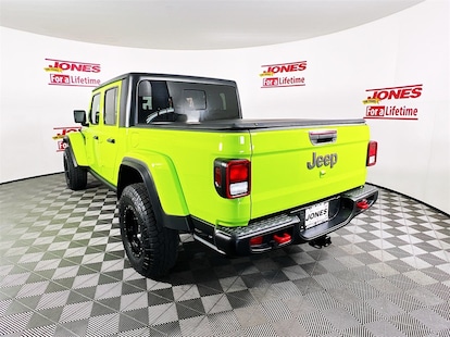 How Many Gecko Green Jeeps were Made: Revealing the Limited Edition Count