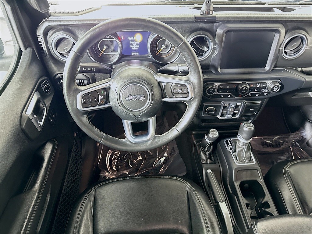 2018 Jeep Wrangler Unlimited Sahara photo 2