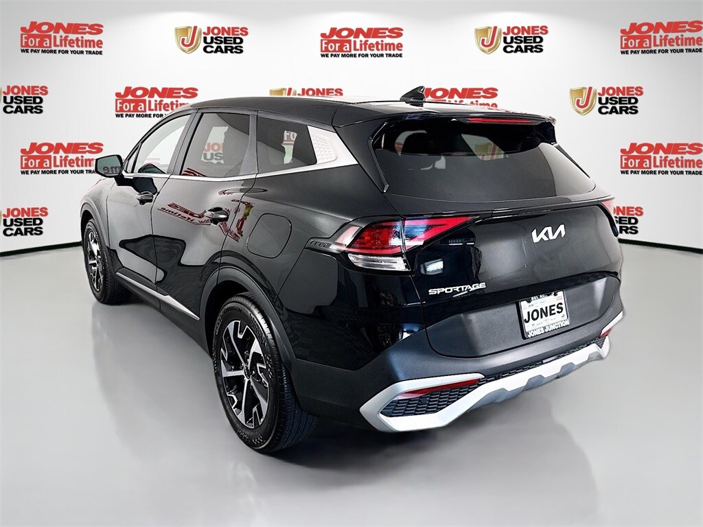 2025 Kia Sportage EX photo 2